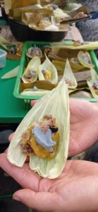 Read more about the article Tamal de maíz morado